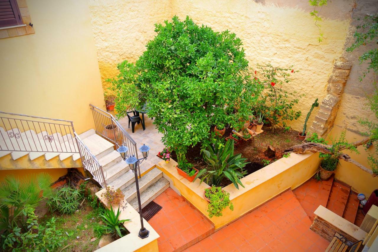 B&B Il Melograno Antico Con Terrazza E Giardino Агридженто Экстерьер фото
