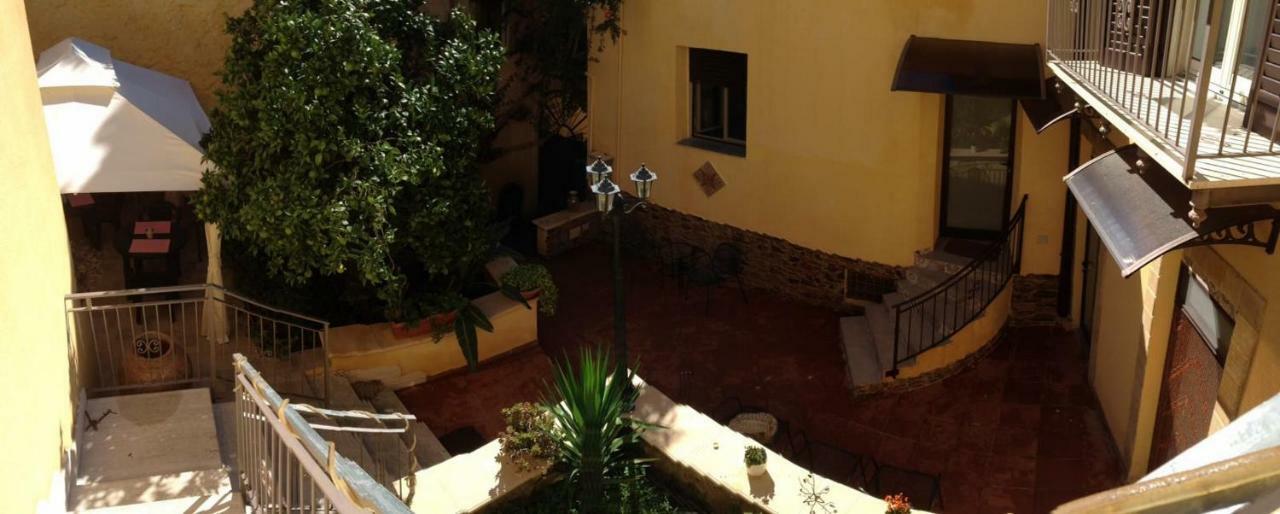 B&B Il Melograno Antico Con Terrazza E Giardino Агридженто Экстерьер фото